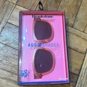 AUDIOSHADES - Wireless Speaker Sunglasses